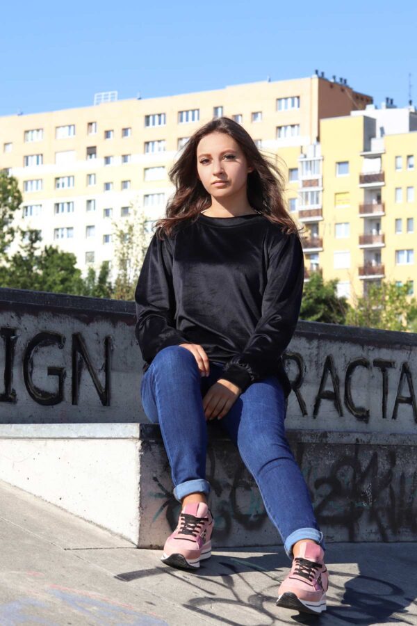 Bluza welurowa, klasyczna, bez kaptura, czarna